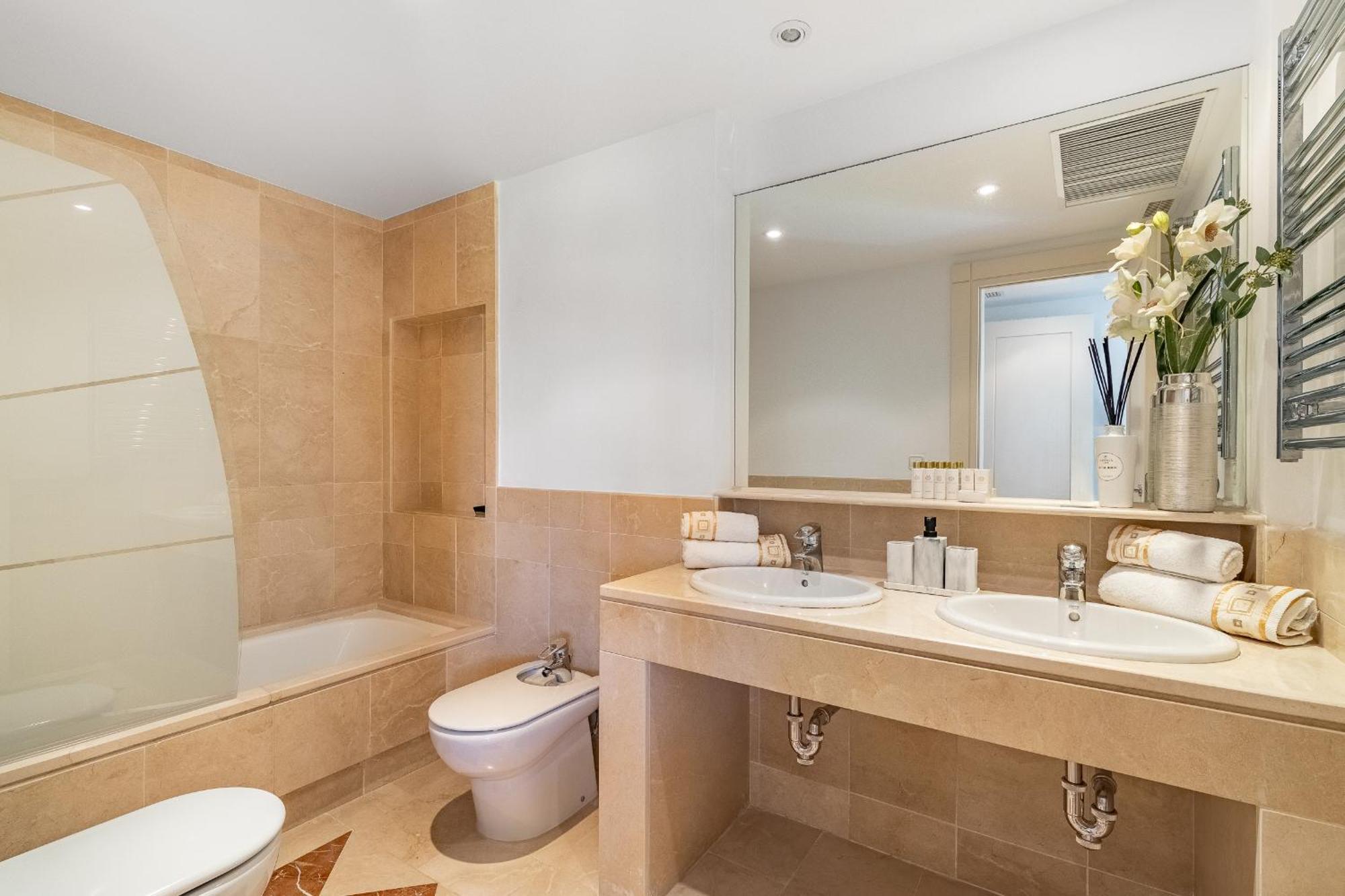 Waterside Apartment In Sotogrande Marina With Private Pool San Roque  Exterior foto